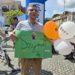 Wierni kibice zawodów rowerkowych